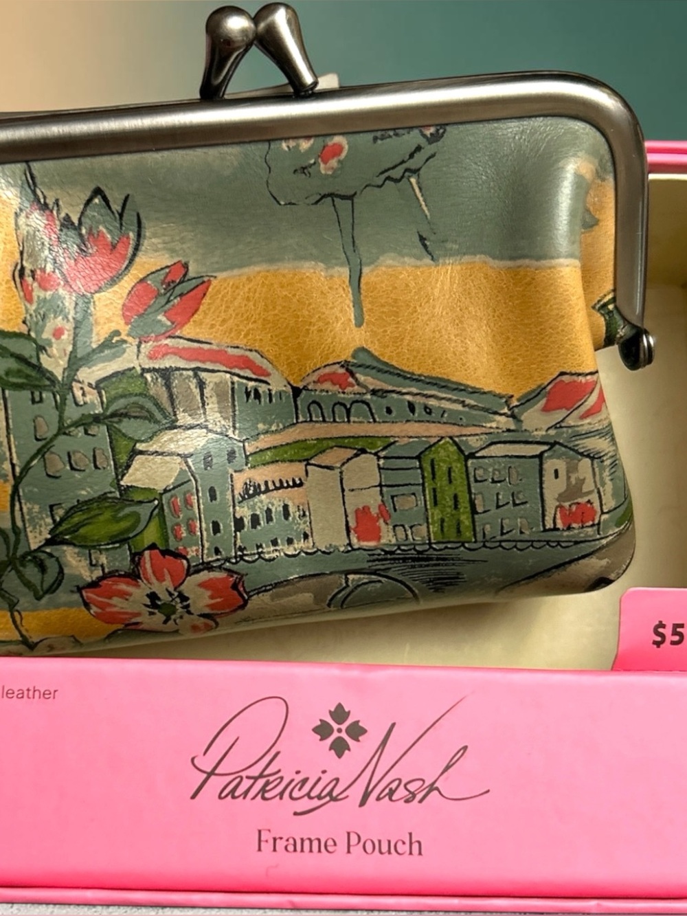 Patricia Nash Coin Purse w/keychain Beautiful Girl Floral City Frame Pouch NWT 🆕
